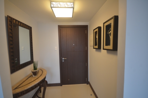 LeGrand Tower Apartment – Quezon City - foyer