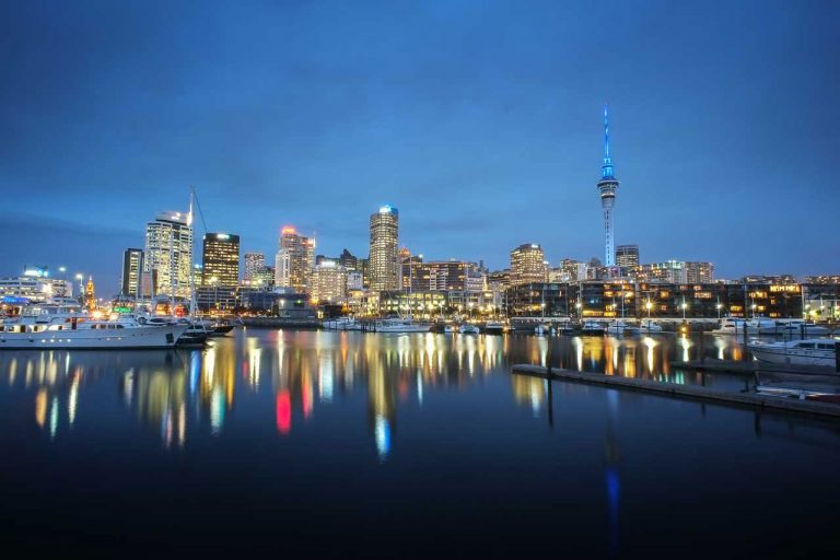 Auckland apartments skyline and sky tower
