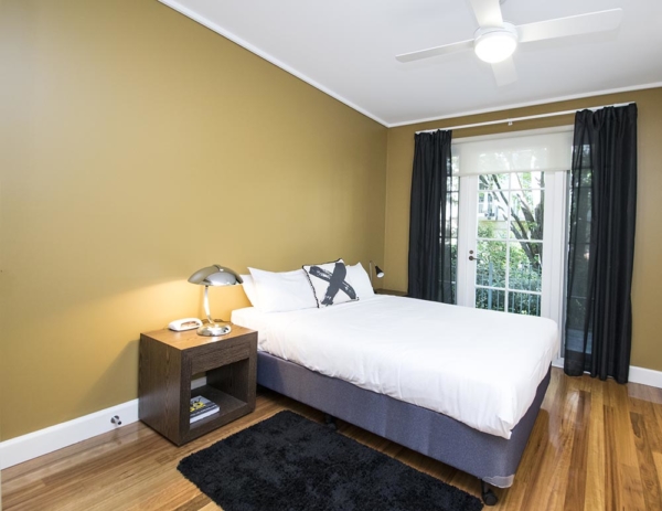 East Melbourne 1 bedroom apartment - bedroom