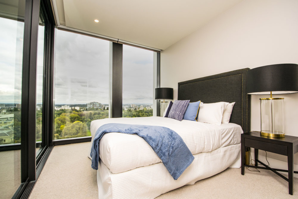 Spring Street Melbourne Apartment - bedroom