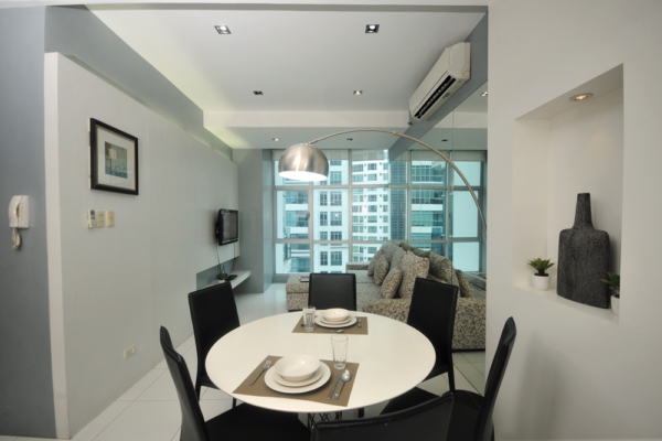 Blue Sapphire Residences apartment - living and dining