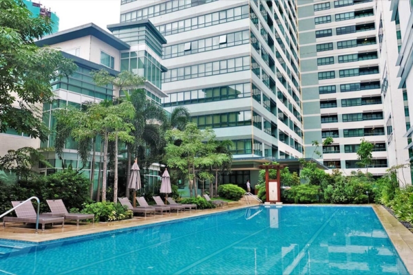 Edades Tower & Garden apartment - pool