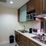 Grand Hampton Towers 1 bedroom apartment - kitchen