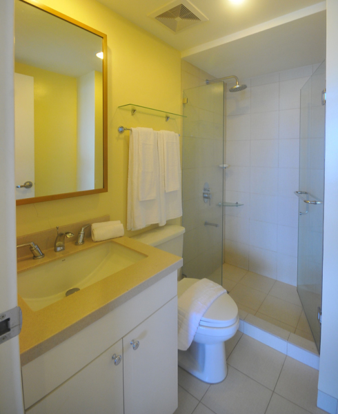 One Rockwell Apartment, Makati City - bathroom