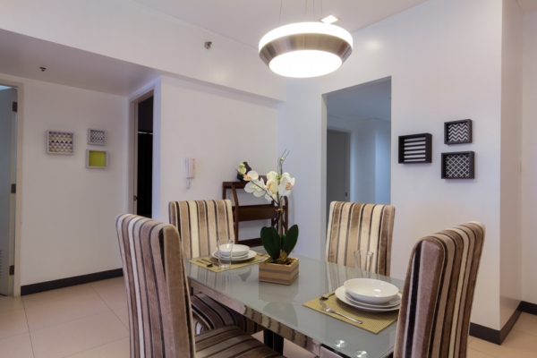 The Infinity 2 bedroom apartment BGC - dining room