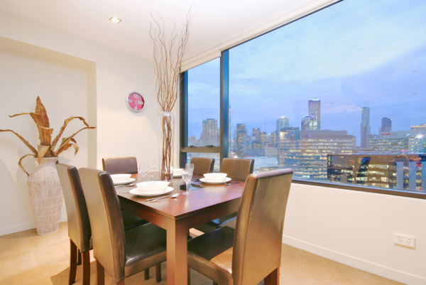 Victoria Point, Docklands Apartment - dining and view