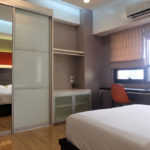Icon Residences - 1 bedroom apartment - bedroom and desk