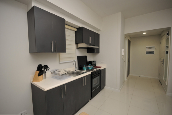 Senta Apartments - Studio kitchen