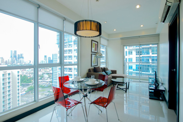Crescent Park Residences - 2 bedroom apartment - living and dining area