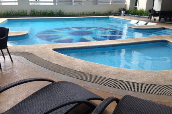 LeGrand Tower Apartment – Quezon City - pool