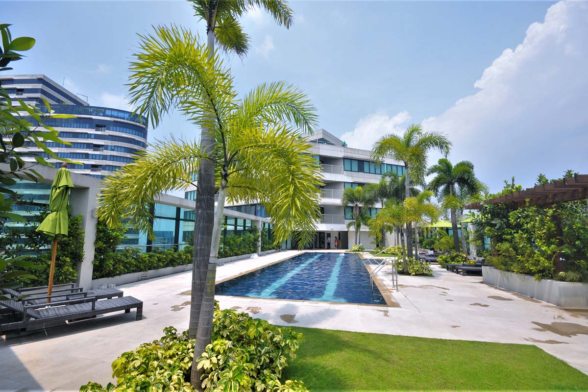 One Rockwell Apartment, Makati City - pool