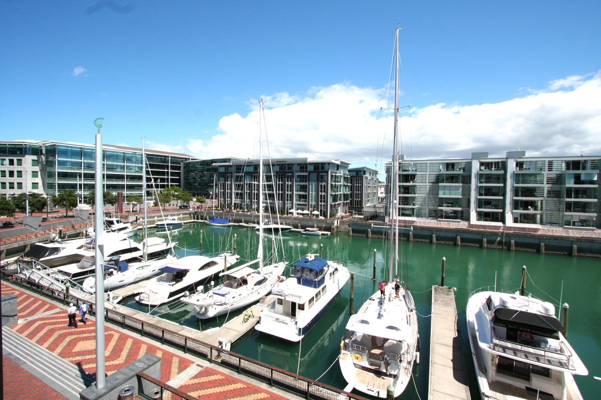 Auckland Viaduct Harbour 2 bedroom apartment - water view of yachts