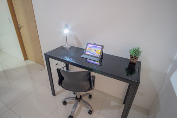 calyx-study-desk