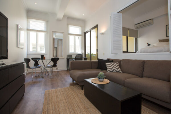 Chippendale, Sydney - One-bedroom apartment - lounge and dining area