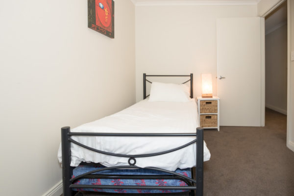 The Bentleigh Apartments, North Sydney - single bedroom