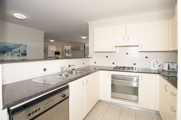 The Bentleigh Apartments, North Sydney - kitchen