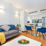 108 Flinders St apartment, Melbourne - 610 dining and kitchen