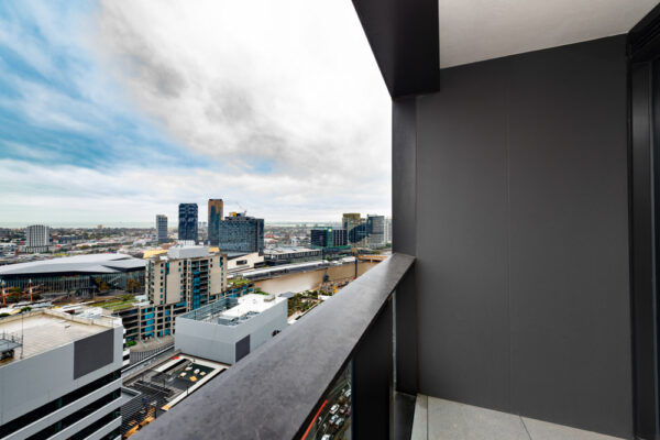 Melbourne Quarter apartment, Docklands - 2112 balcony view