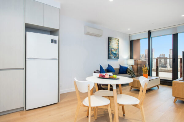 Melbourne Quarter apartment, Docklands - 2112 living room