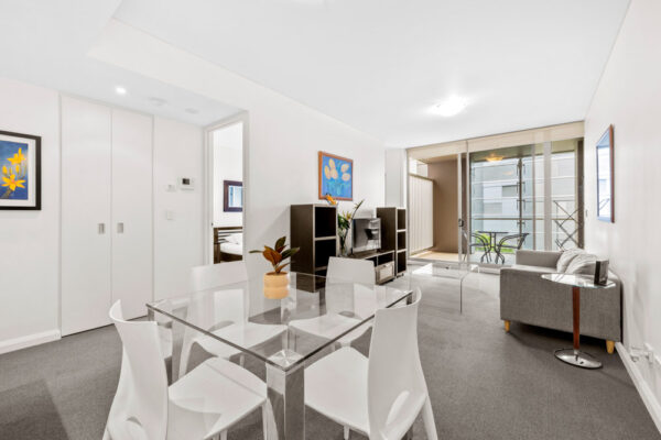 Shelley St, Sydney apartment 713 - dining and living room