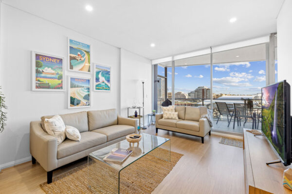 Shelley St, Sydney apartment - living area