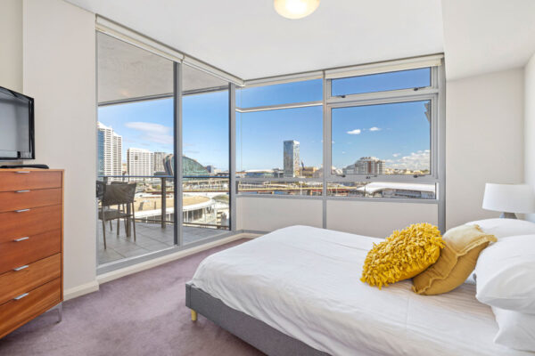 Shelley St, Sydney apartment - bedroom
