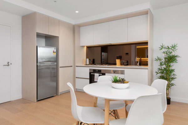 Melbourne Quarter apartment, Docklands - 3807 kitchen