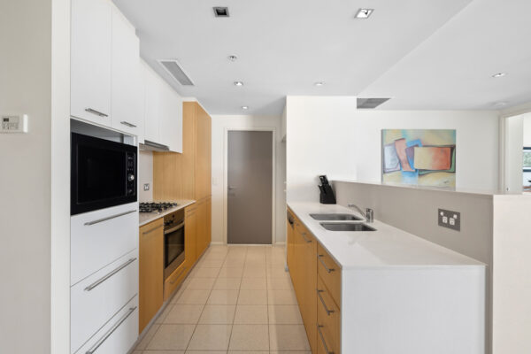 Shelley St, Sydney - apartment 1201 kitchen