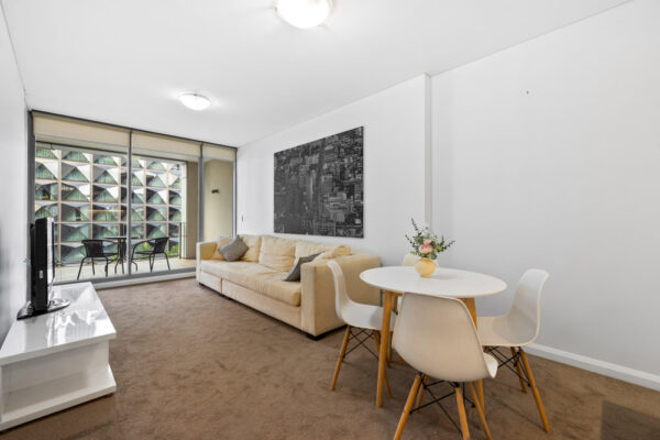 Shelley St, Sydney - apartment 709 living and dining