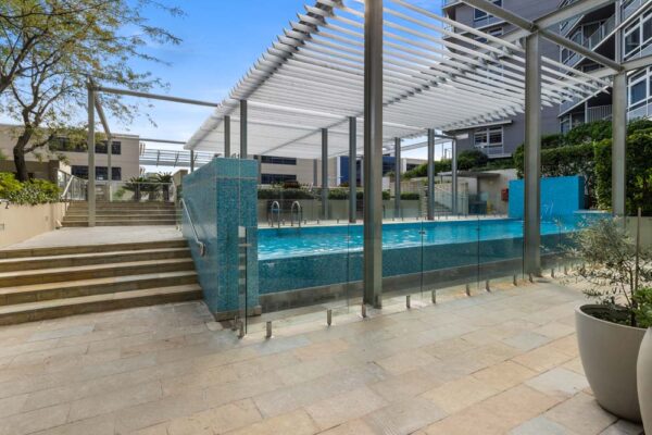 Shelley St, Sydney apartments - outdoor pool