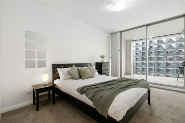 Shelley St, Sydney - apartment 709 bedroom