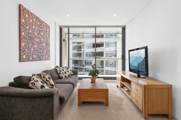 Shelley St, Sydney - apartment 607 lounge