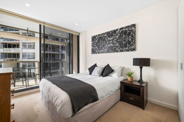 Shelley St, Sydney - apartment 607 bedroom