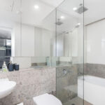Queens Riverside - QII apartment 107 - bathroom