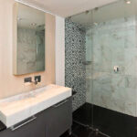 Condor Towers apartment 27 - bathroom