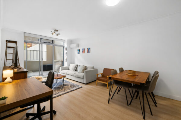 Poplar St, Surry Hills apartment - living room