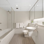 23 Shelley St, Sydney - apartment 407 - bathroom