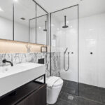 Shelley St, Sydney - apartment 404 - bathroom